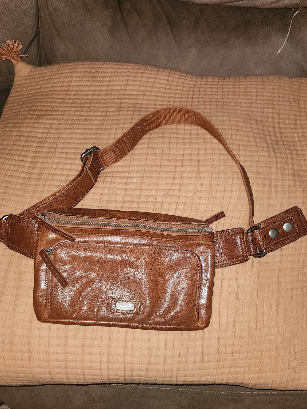 Spikes and Sparrow Leather Waist Bag Fanny Pack EUC